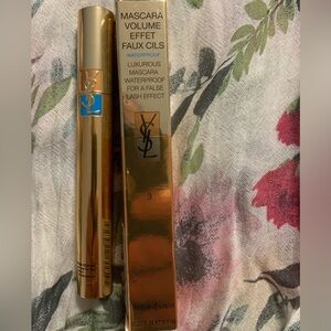 YSLWaterproof Mascara #3 color: violet signature